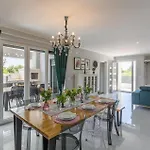 Gorgeous In Holiday home