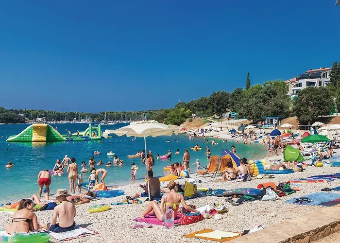 Будинок відпочинку 3 Bedroom Cozy In Пула