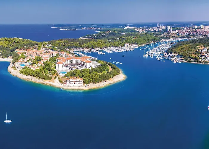 3 Bedroom Cozy In Будинок відпочинку