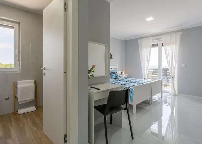 Будинок відпочинку 3 Bedroom Cozy In