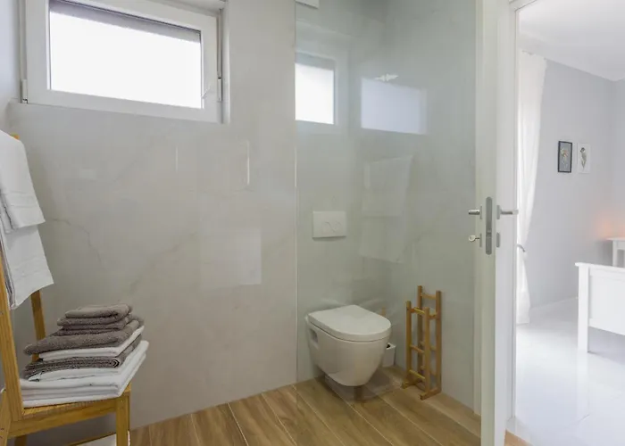 3 Bedroom Cozy In Feriehus