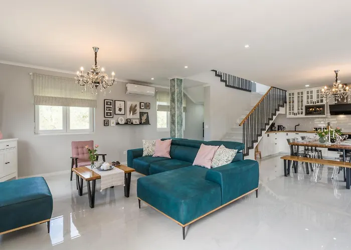 Будинок відпочинку 3 Bedroom Cozy In Пула