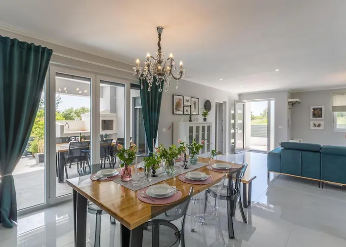 3 Bedroom Cozy In Feriehus