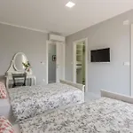 Gorgeous In Holiday home *