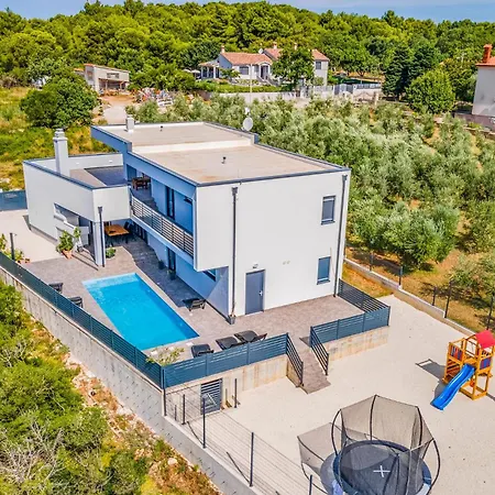 Holiday home 3 Bedroom Cozy In