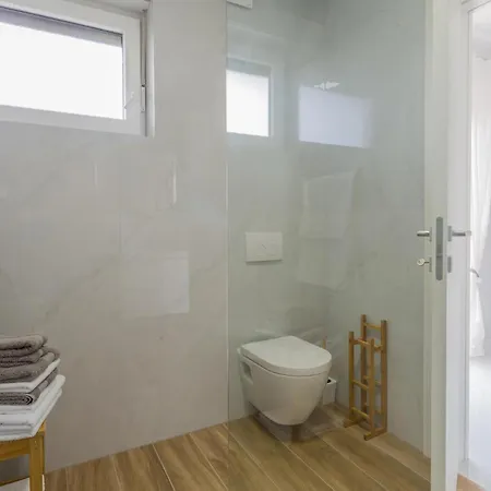 3 Bedroom Cozy In Сasa de vacaciones