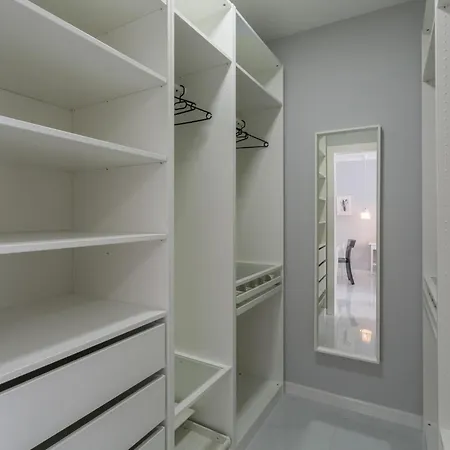 3 Bedroom Cozy In Pula