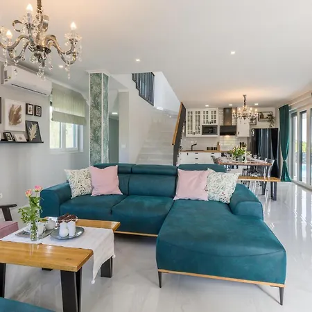 3 Bedroom Cozy In Holiday home *