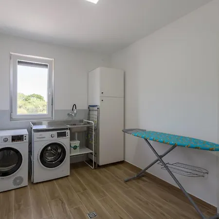 3 Bedroom Cozy In Holiday home *