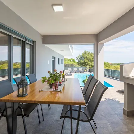 Holiday home 3 Bedroom Cozy In