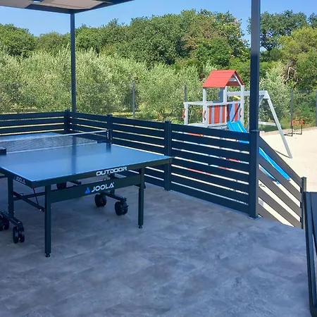 Сasa de vacaciones 3 Bedroom Cozy In *