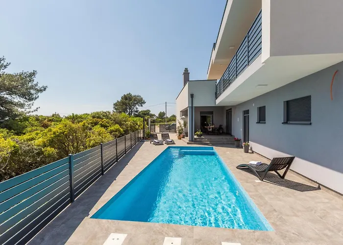 3 Bedroom Cozy In Holiday home