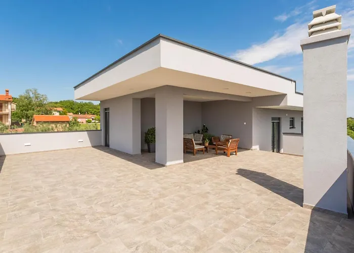 3 Bedroom Cozy In Pula