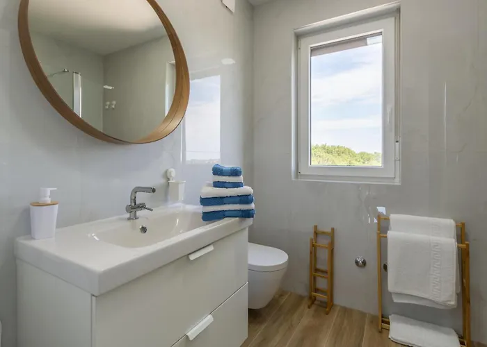 3 Bedroom Cozy In Pula