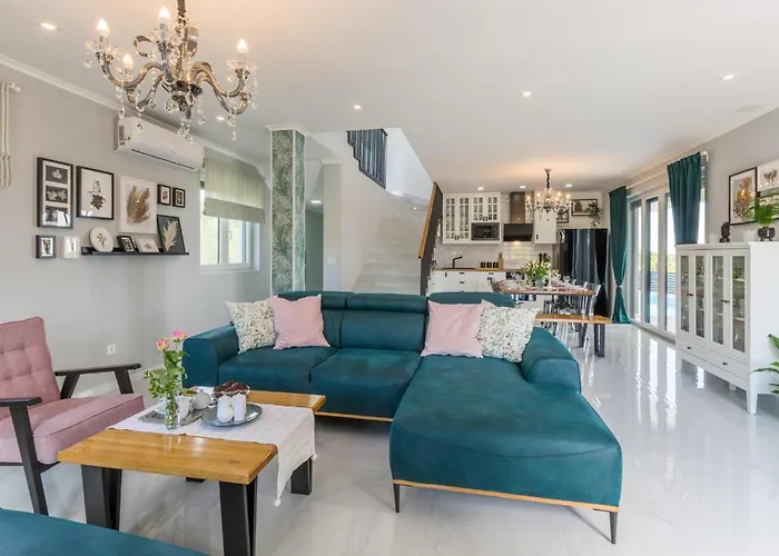 3 Bedroom Cozy In Holiday home *